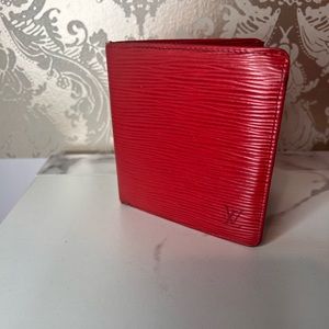 Louis Red epi wallet